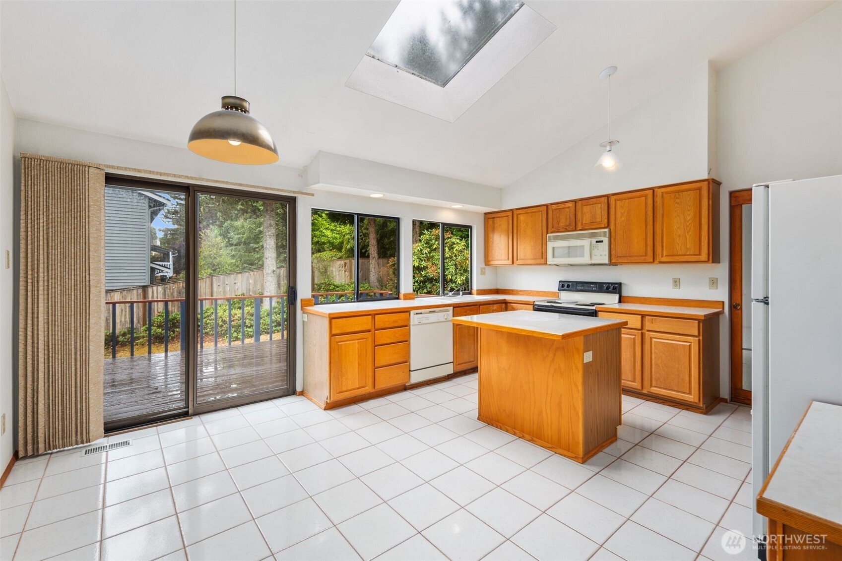 15915 Southeast 166th Place Renton, WA 98058 - Photo 18 of 40 Gallery Image 18
