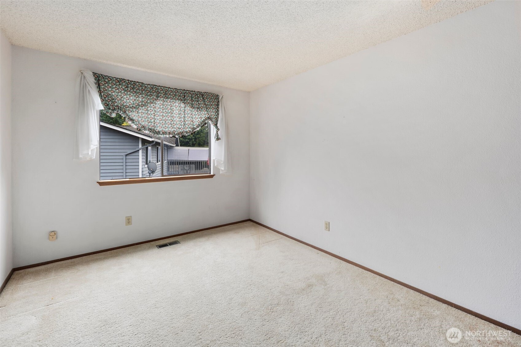 15915 Southeast 166th Place Renton, WA 98058 - Photo 23 of 40 Gallery Image 23