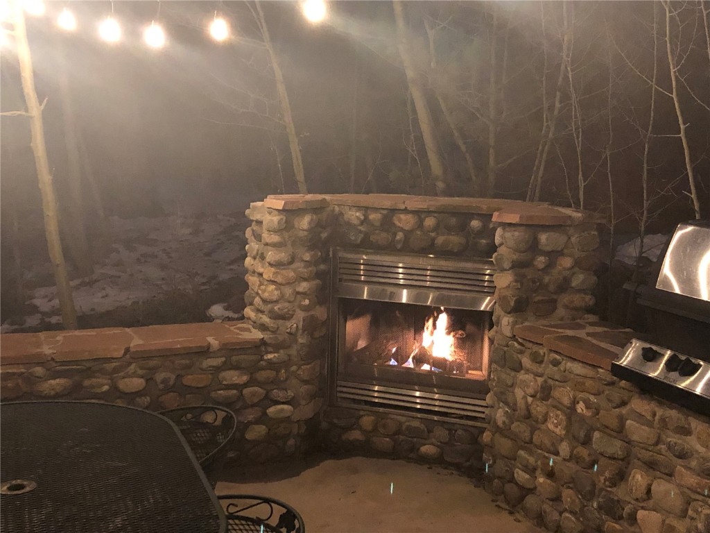 122 Sunshine Loop Fairplay, CO 80440 - Photo 26 of 28 a bathroom with a sink toilet and shower