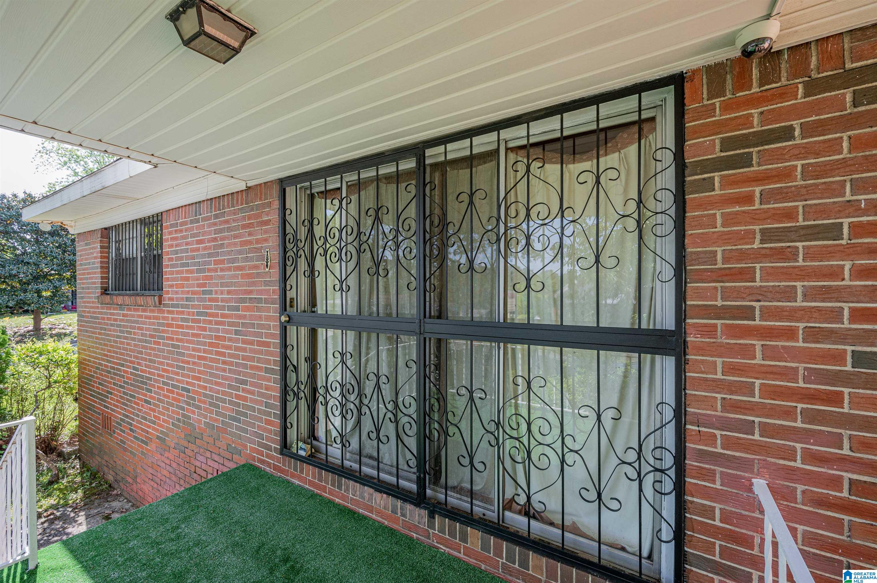 301 17th Avenue Southwest Birmingham, AL 35211 - Photo 3 of 35