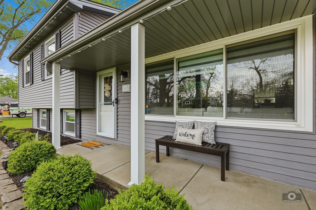 26W350 Jewell Road Winfield, IL 60190 - Photo 2 of 27