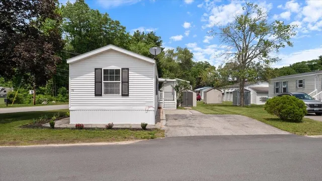 $174,900 | 70 Caddy Drive, Salem, NH 03079