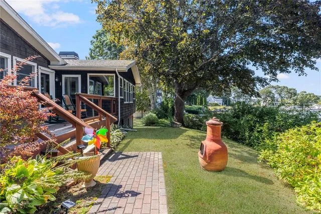 $5,000 | 14 Betty Hill Road, Narragansett, RI 02882