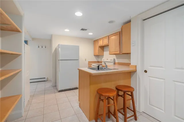 $5,000 | 14 Betty Hill Road, Narragansett, RI 02882