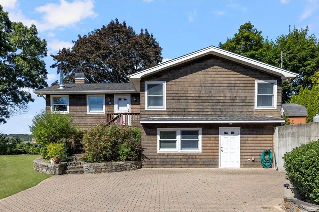 $5,000 | 14 Betty Hill Road, Narragansett, RI 02882