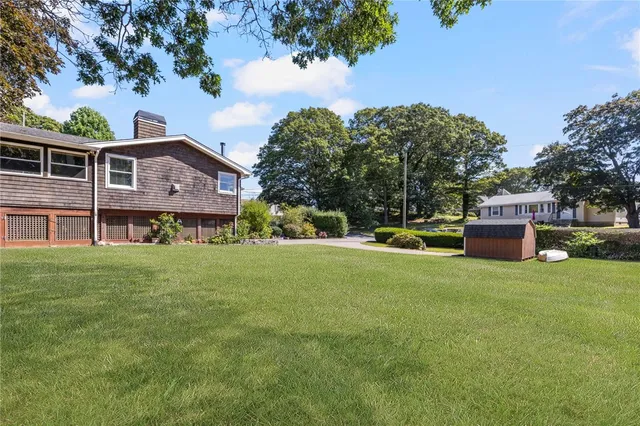 $5,000 | 14 Betty Hill Road, Narragansett, RI 02882