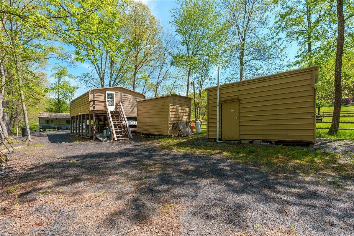 5612 Jackson River Road Hot Springs, VA 24445 - Photo 6 of 53 Gallery Image 6