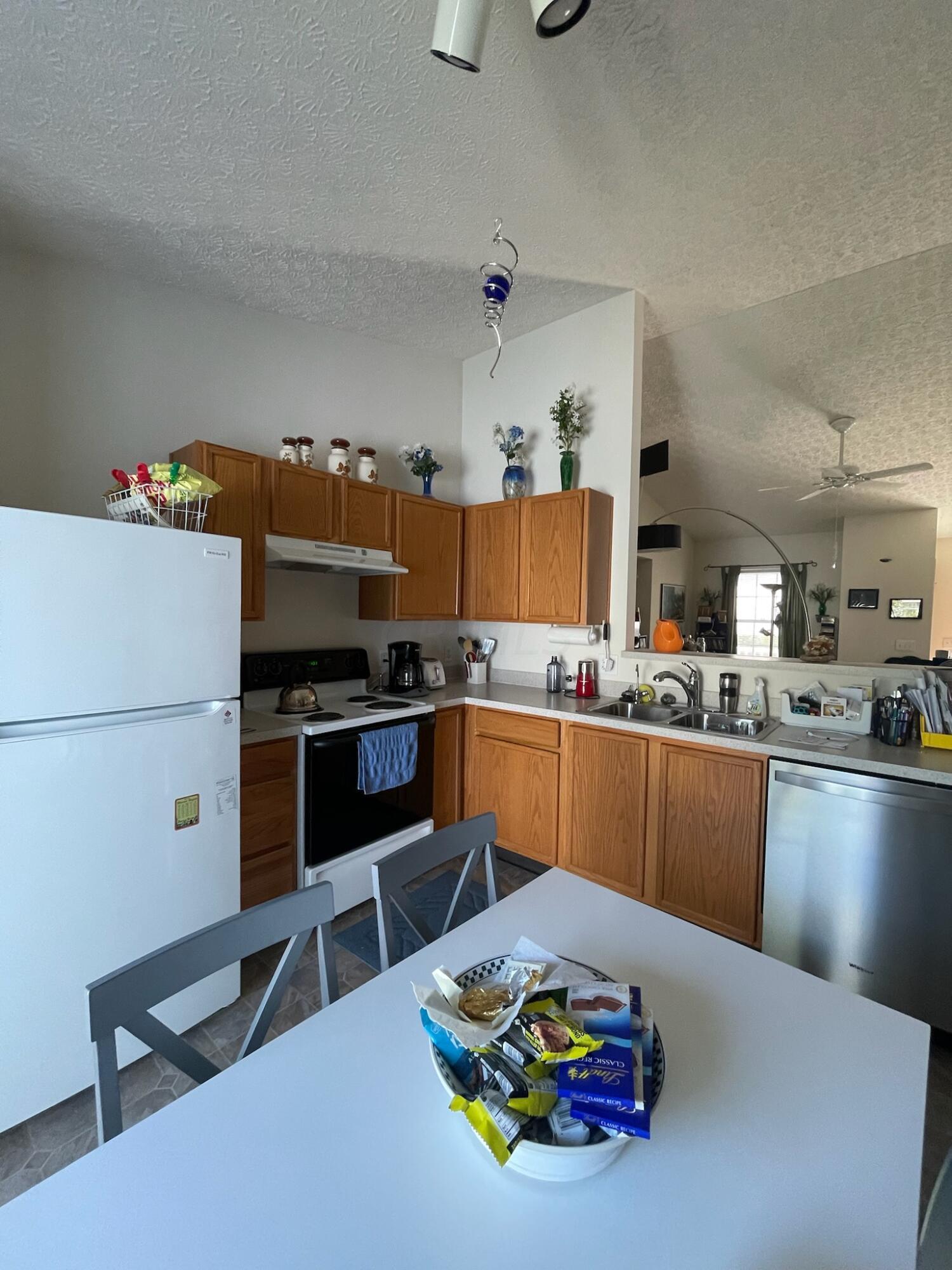 546 Rockets Street, Unit 136 Galloway, OH 43119 - Photo 9 of 17 IMG_9427