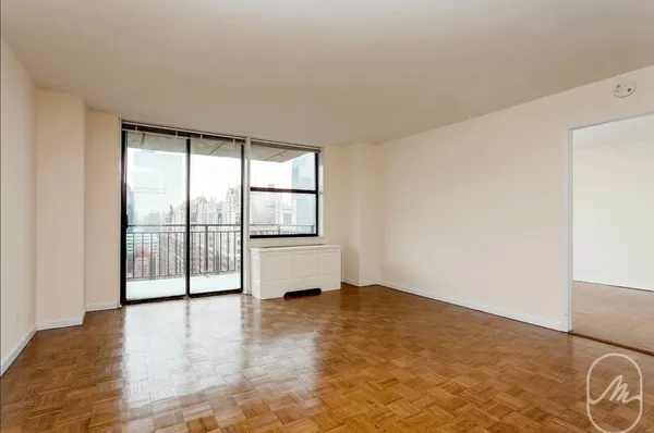 $4,650 | 330 East 39th Street, Unit 26J | Murray Hill
