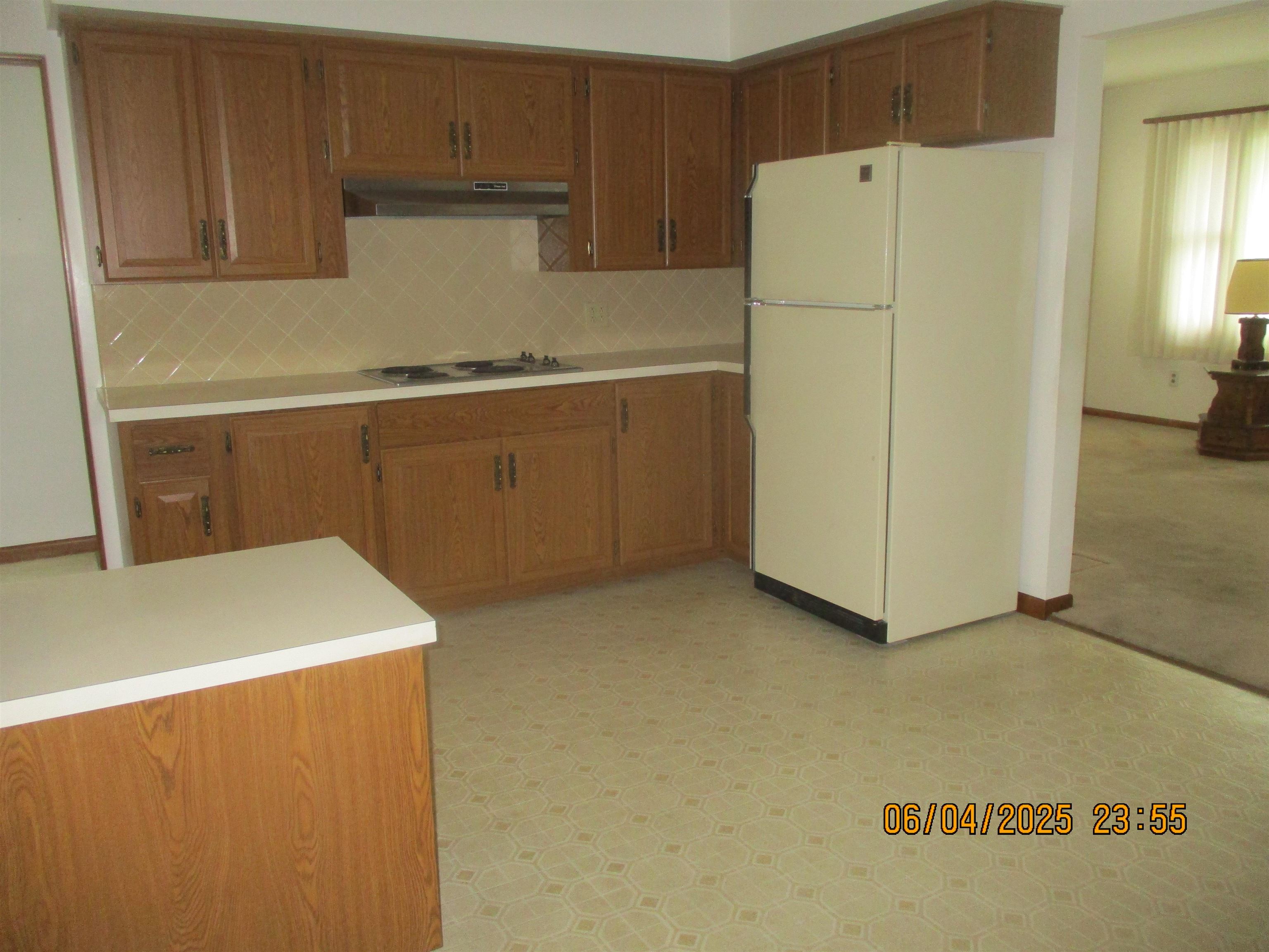 317 South Lincoln Road Bay City, MI 48708 - Photo 6 of 24