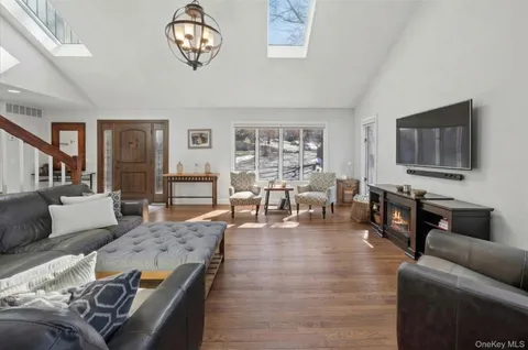 $1,450,000 | 15 Keller Lane, Dobbs Ferry, NY 10522