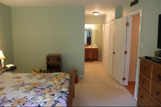 1060 Shermer Road, Unit 15 Northbrook, IL 60062 - Photo 9 of 16