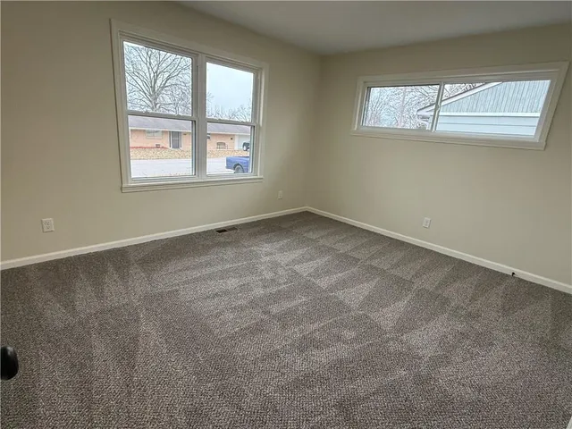 $259,900 | 704 Logan Street, Harrisonville, MO 64701