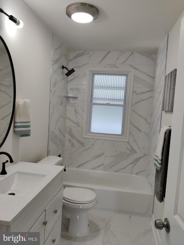 802 South Woodlynn Road Baltimore, MD 21221 - Photo 12 of 65 Gallery Image 12