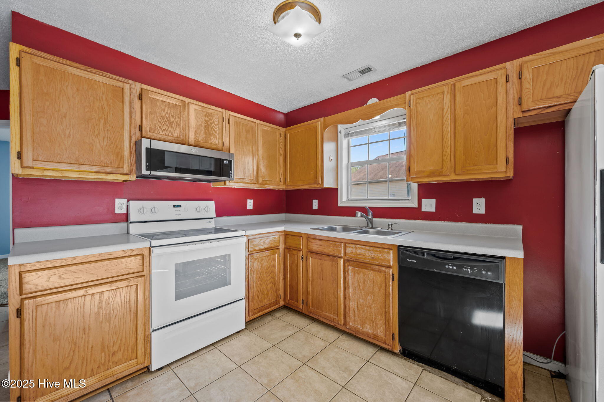 164 Parnell Road Hubert, NC 28539 - Photo 9 of 50 34-web-or-mls-_RAD9473