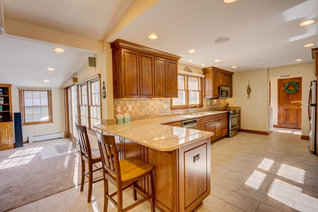 10 Wingate Road Holliston, MA 01746 - Photo 9 of 30 Gallery Image 9