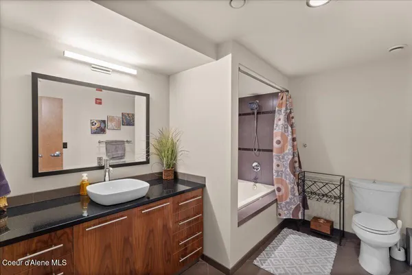 $899,900 | 1884 Bellerive Lane, Unit 312, Coeur D'Alene, ID 83814