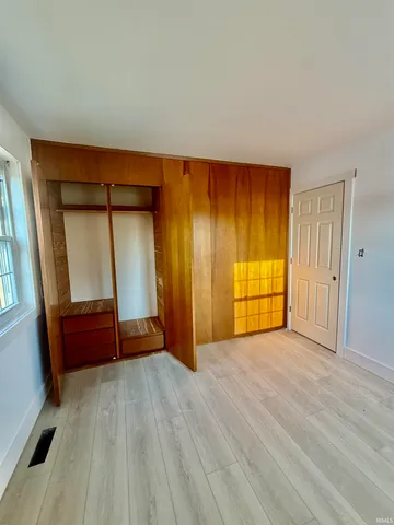 $2,300 | 404 South Hickory Drive, Bloomington, IN 47403