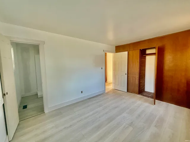 $2,300 | 404 South Hickory Drive, Bloomington, IN 47403