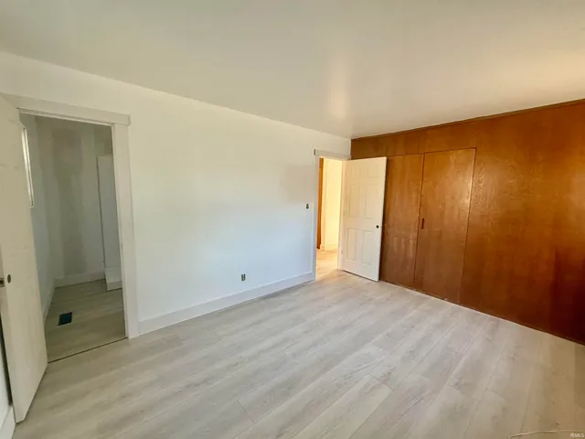 $2,300 | 404 South Hickory Drive, Bloomington, IN 47403