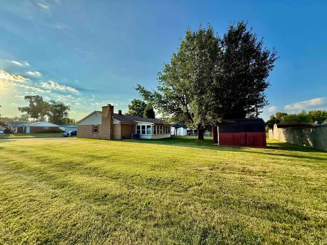 $2,300 | 404 South Hickory Drive, Bloomington, IN 47403