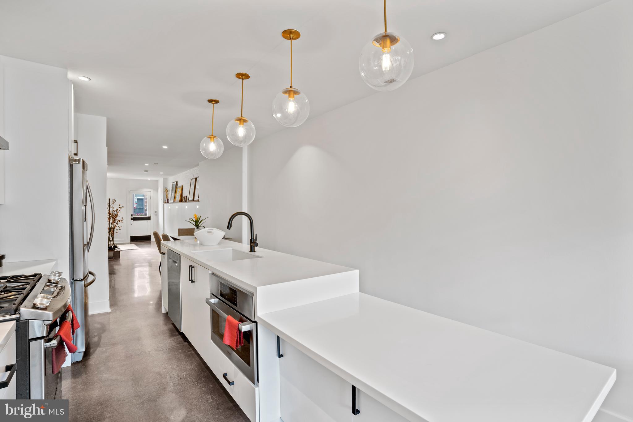 445 Ridge Street Northwest Washington, DC 20001 - Photo 14 of 49