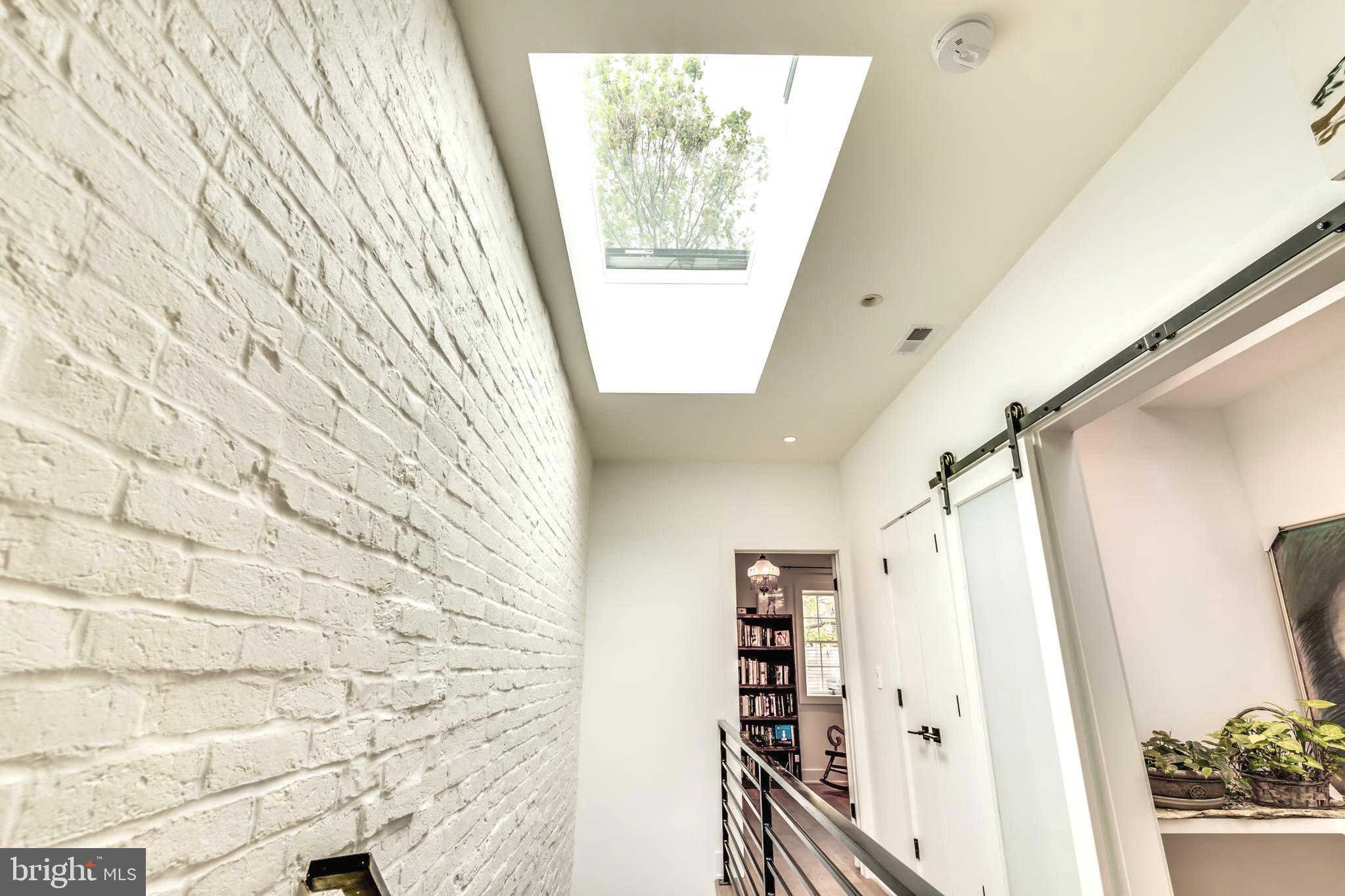 445 Ridge Street Northwest Washington, DC 20001 - Photo 27 of 49