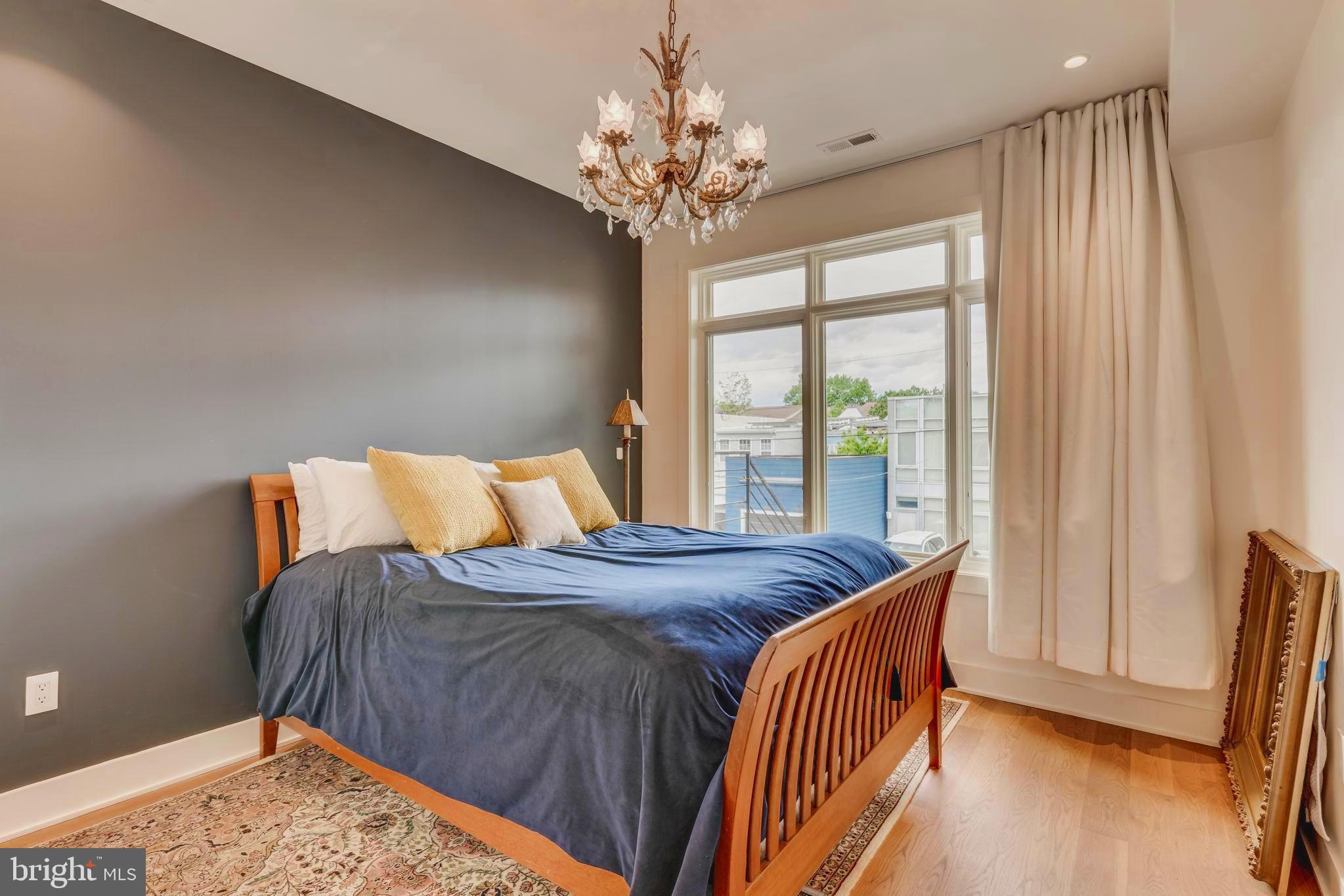 445 Ridge Street Northwest Washington, DC 20001 - Photo 28 of 49