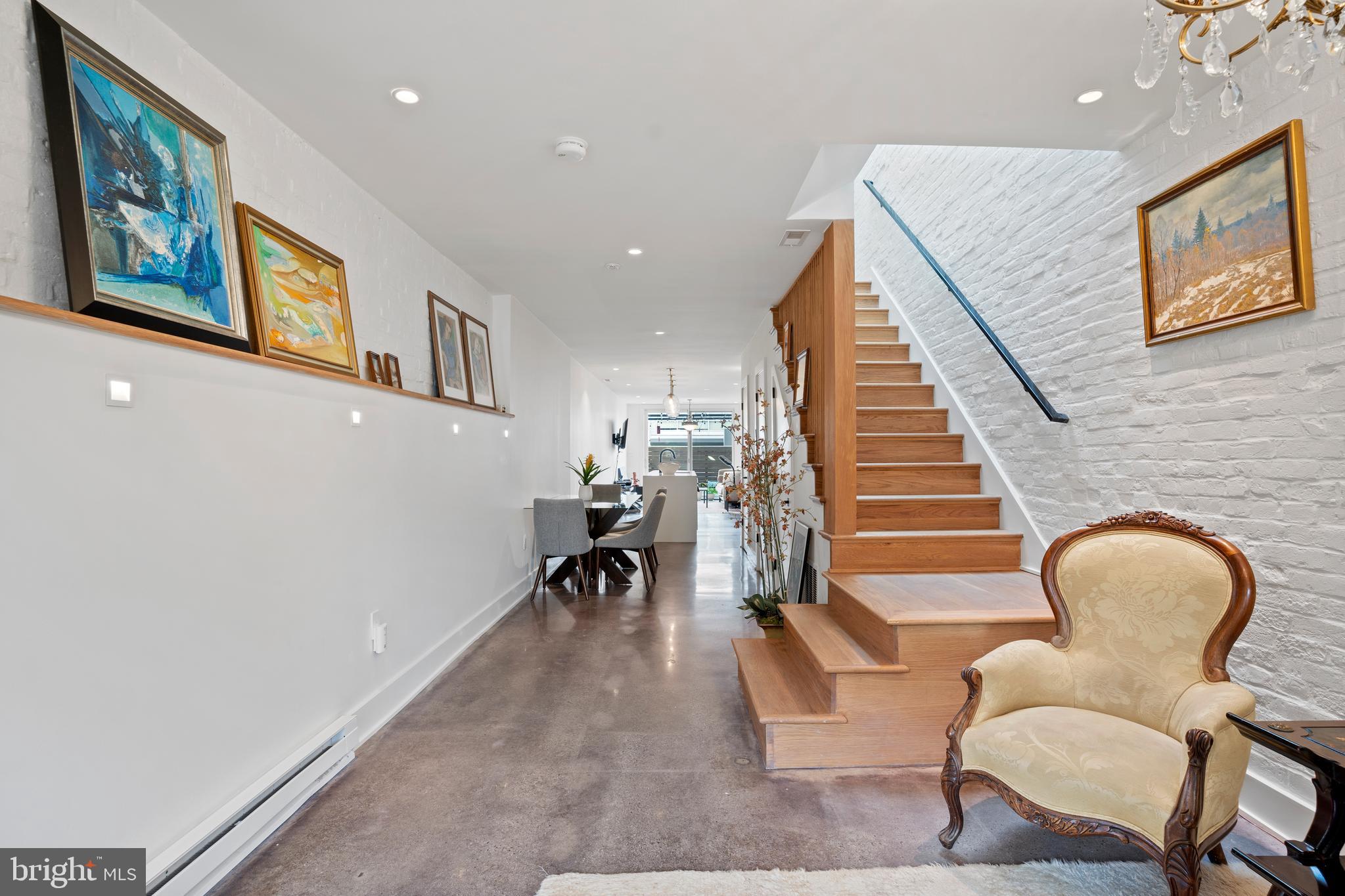 445 Ridge Street Northwest Washington, DC 20001 - Photo 4 of 49