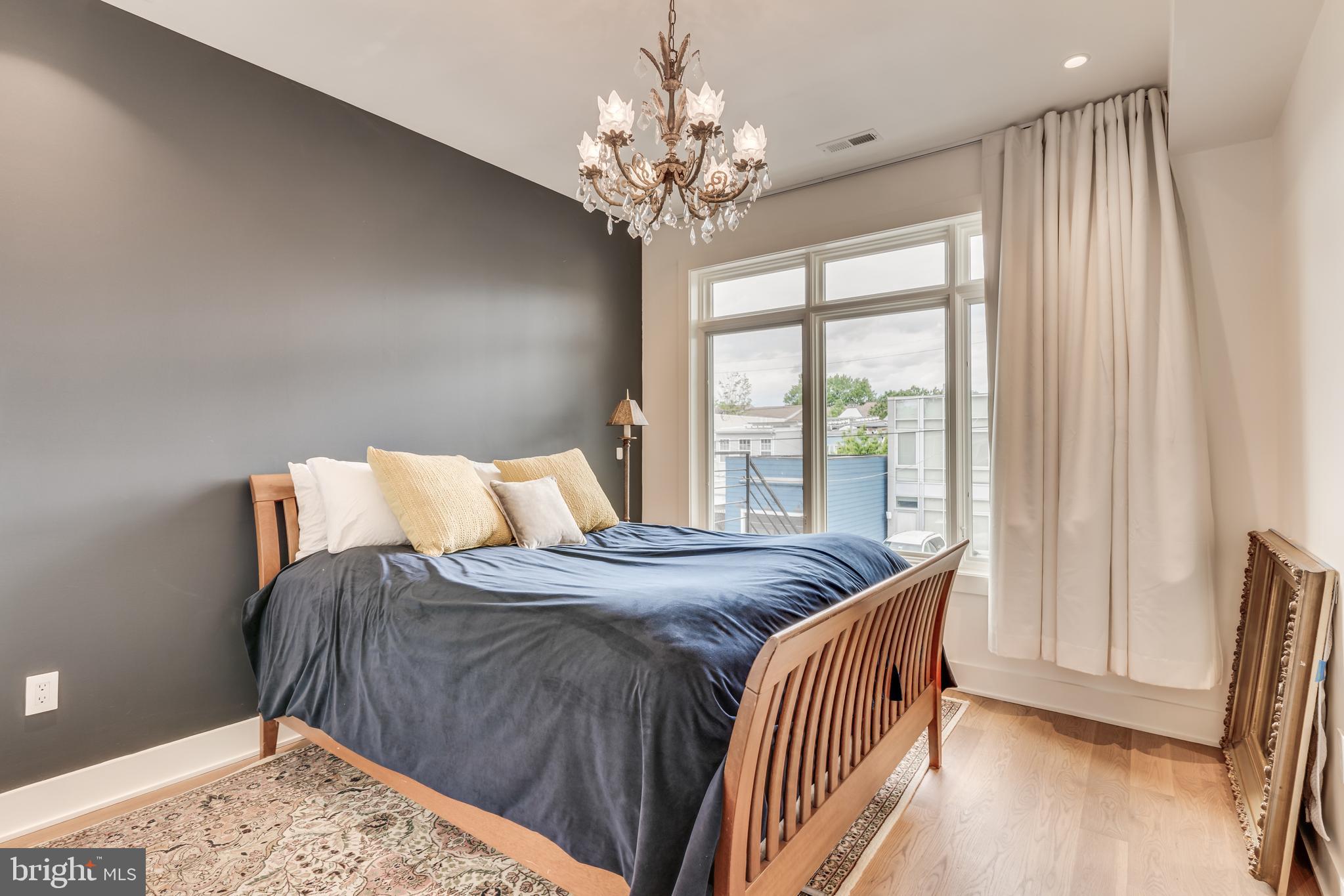 445 Ridge Street Northwest Washington, DC 20001 - Photo 31 of 49