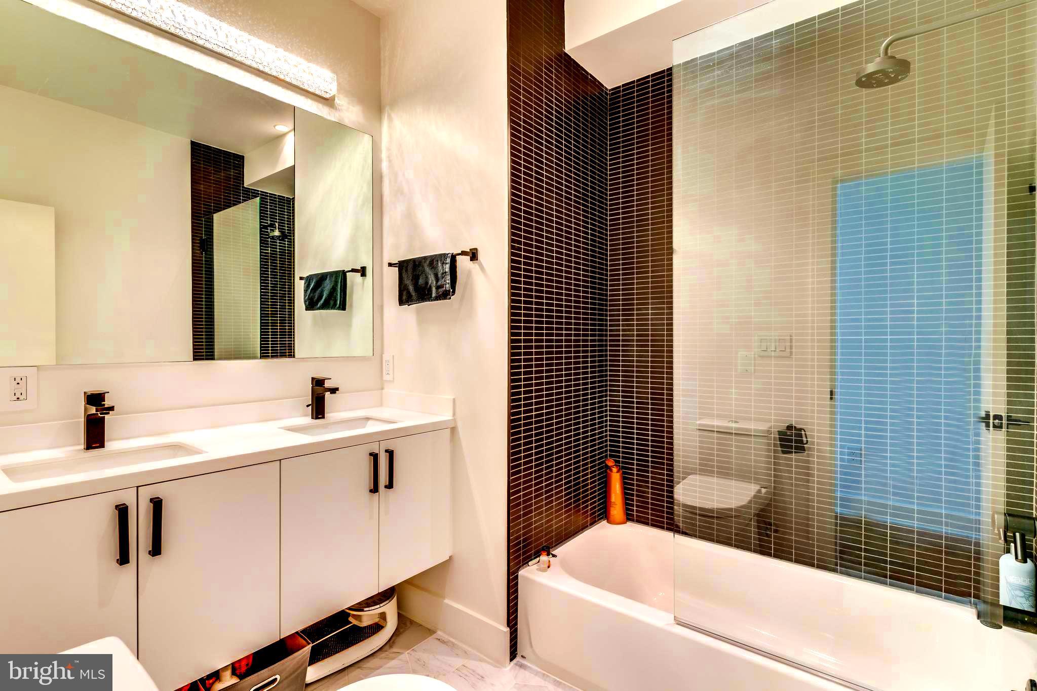 445 Ridge Street Northwest Washington, DC 20001 - Photo 38 of 49