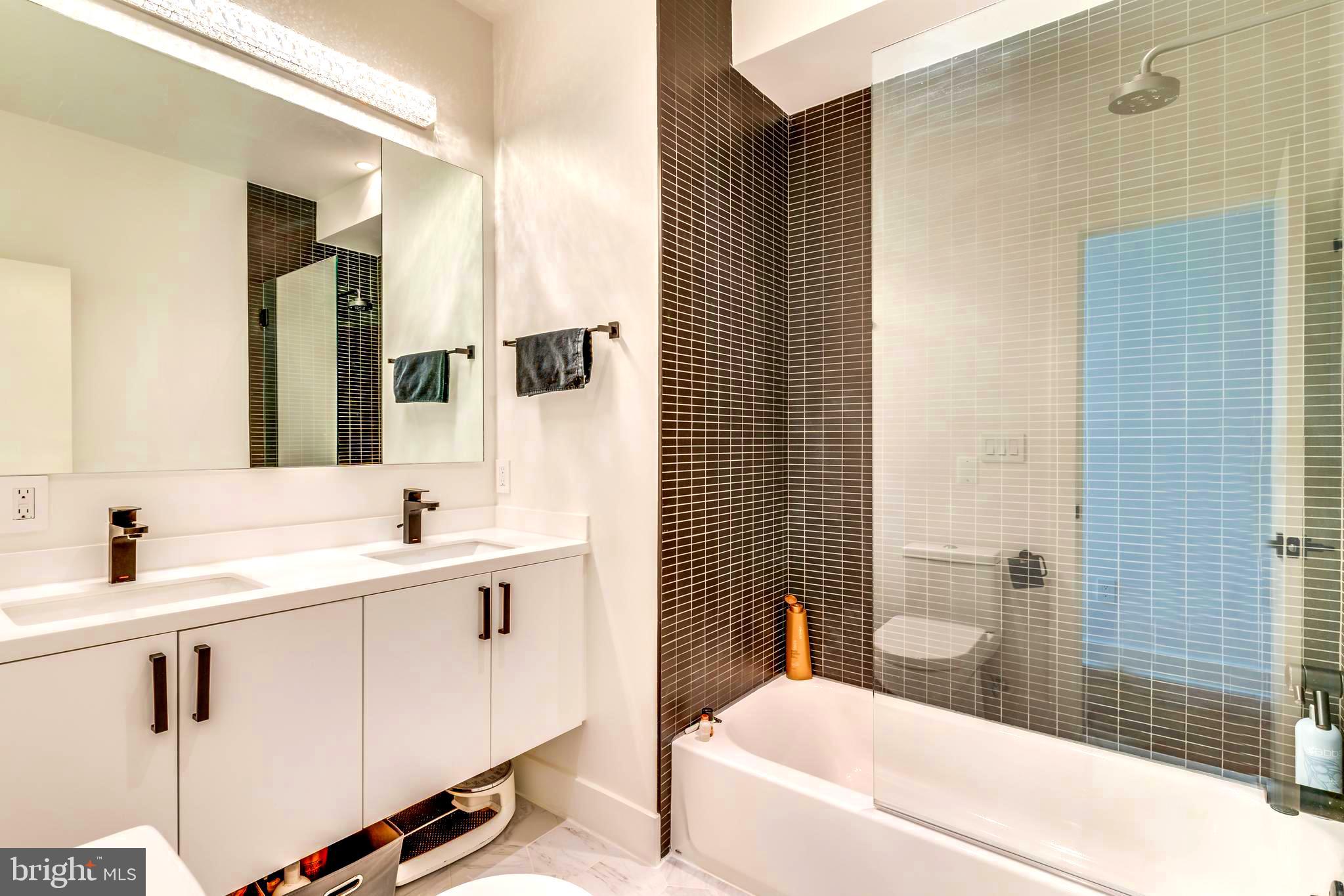 445 Ridge Street Northwest Washington, DC 20001 - Photo 39 of 49