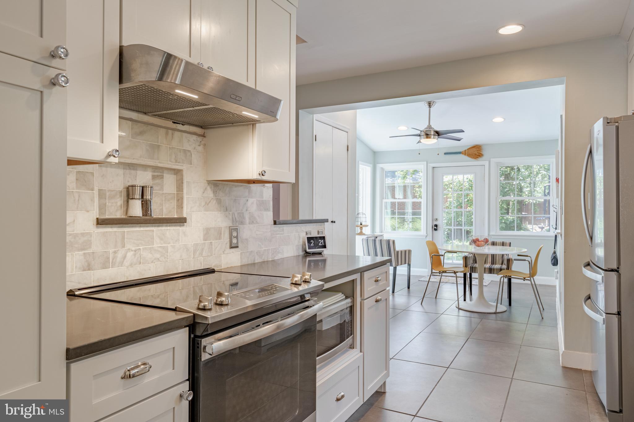 7110 Bristol Road Baltimore, MD 21212 - Photo 20 of 58 Open concept living.