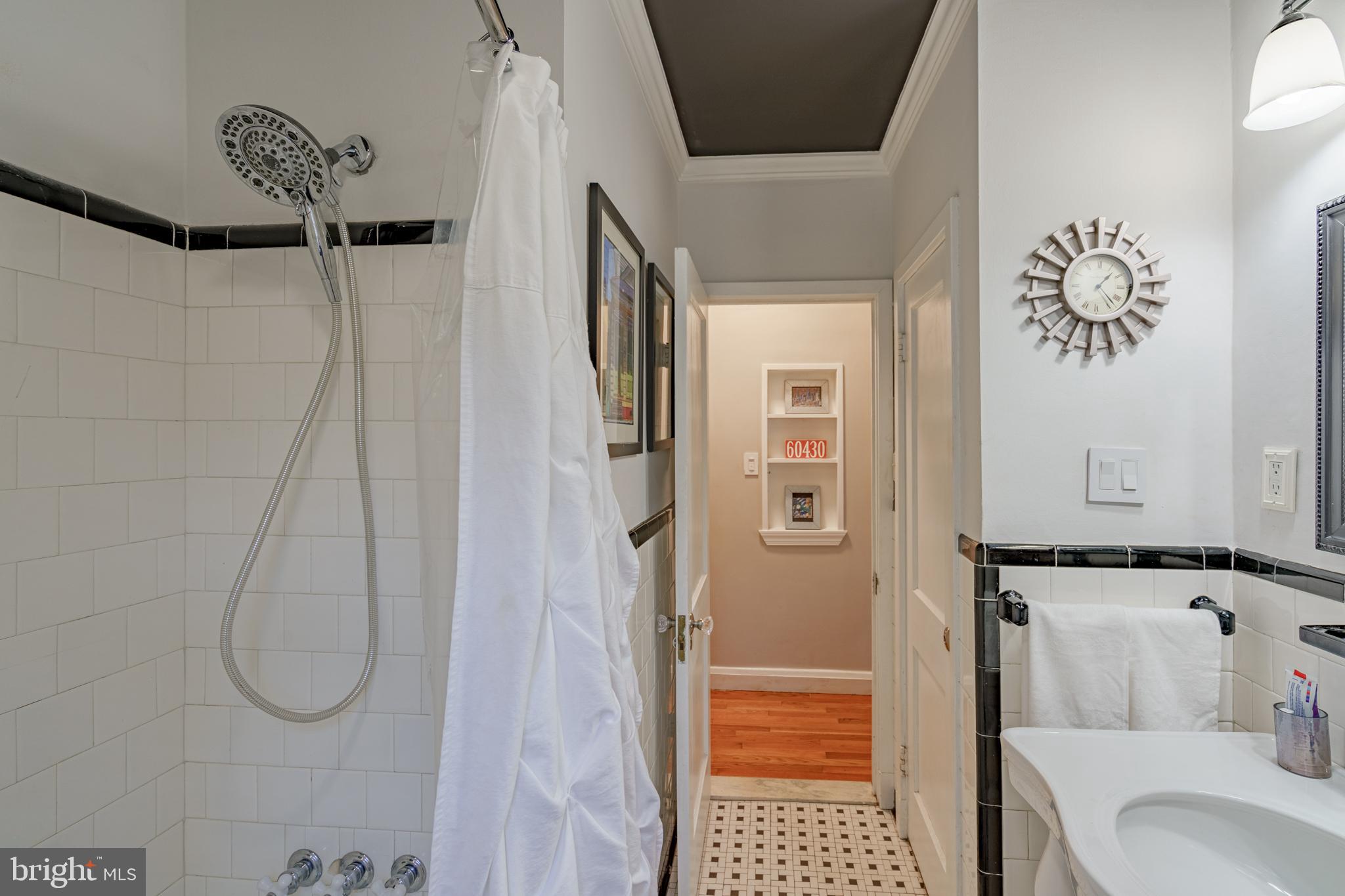 7110 Bristol Road Baltimore, MD 21212 - Photo 27 of 58 Character of older home with modern updates.