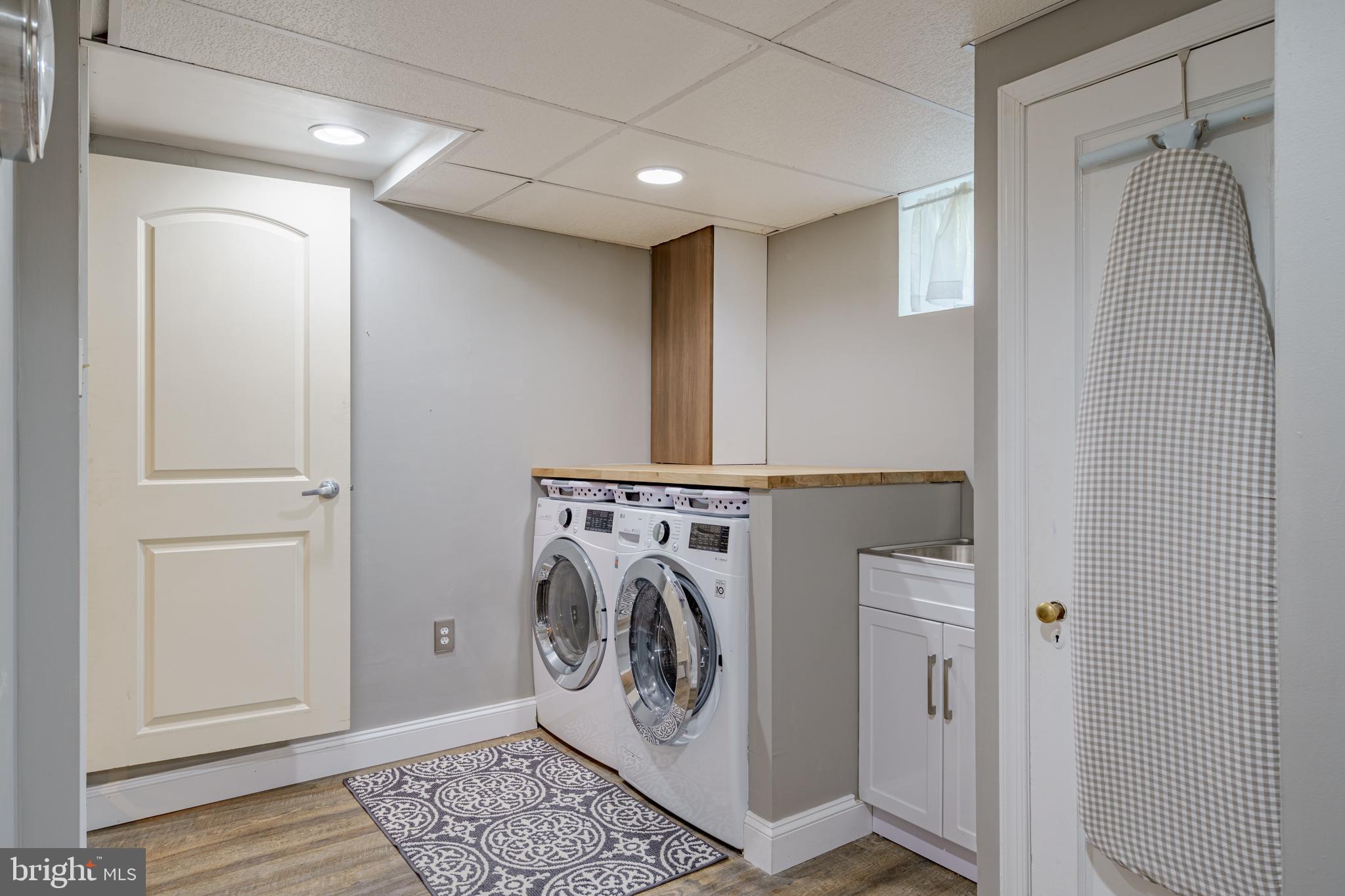 7110 Bristol Road Baltimore, MD 21212 - Photo 41 of 58 Renovated laundry room.