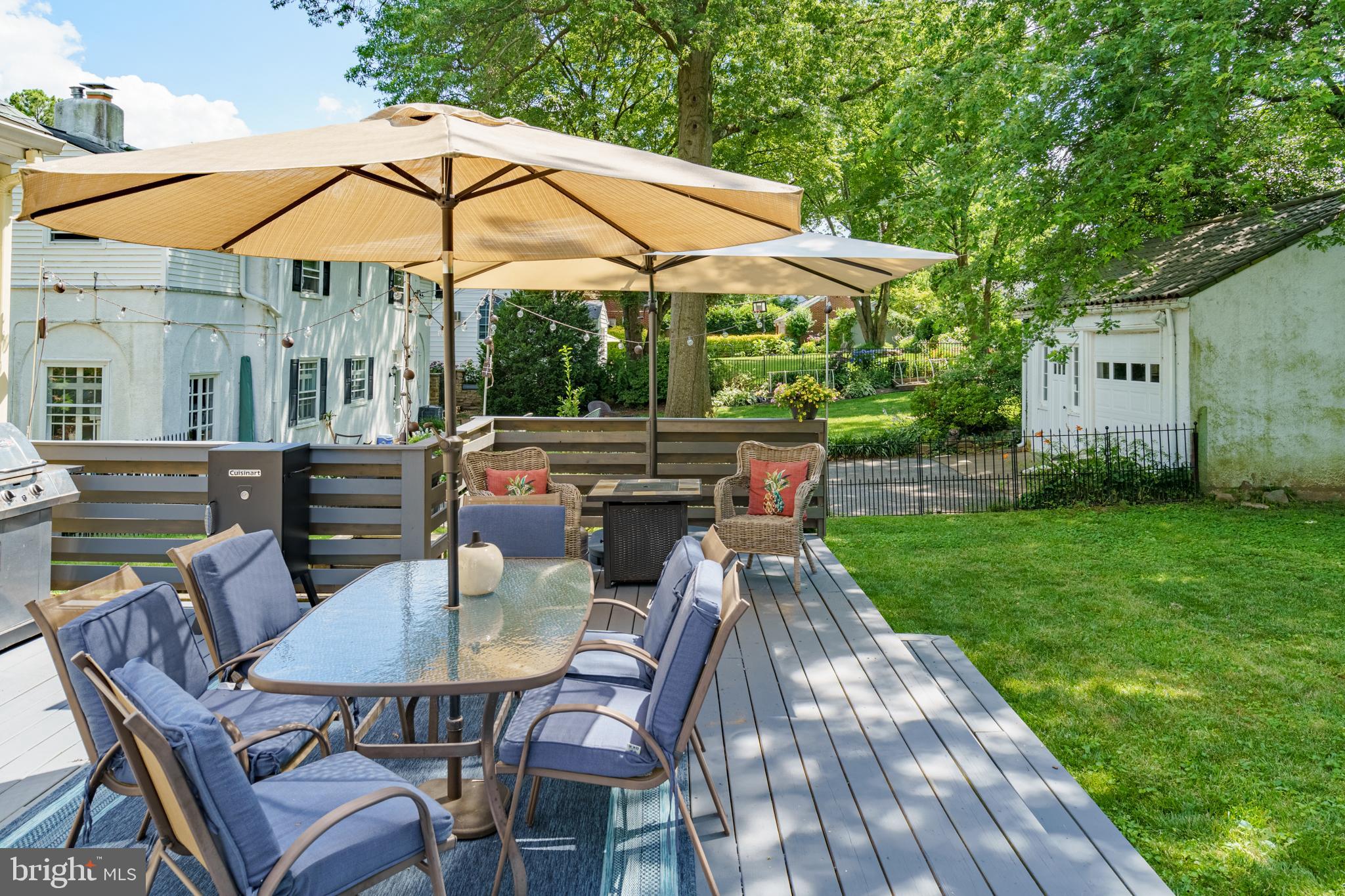7110 Bristol Road Baltimore, MD 21212 - Photo 57 of 58 Outdoor seating for entertaining.