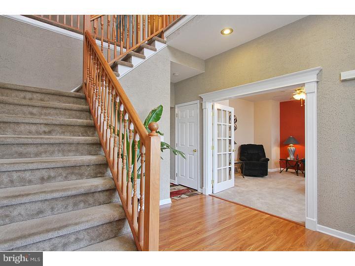 240 Ogden Road Deptford, NJ 08090 - Photo 2 of 16 Foyer