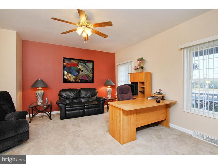240 Ogden Road Deptford, NJ 08090 - Photo 3 of 16 Living Room