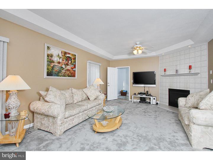 240 Ogden Road Deptford, NJ 08090 - Photo 4 of 16 Family Room