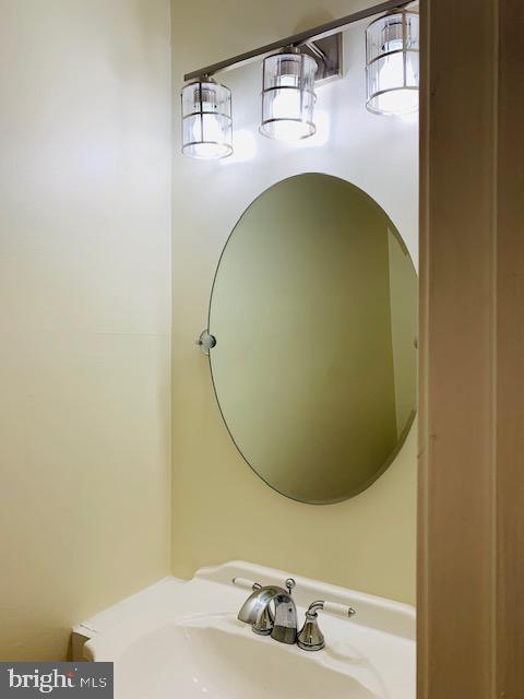 15717 Haynes Road Laurel, MD 20707 - Photo 9 of 46 Powder room