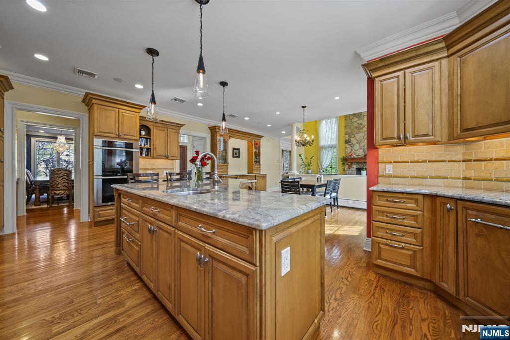 43 Beverly Road Hillsdale, NJ 07642 - Photo 13 of 48