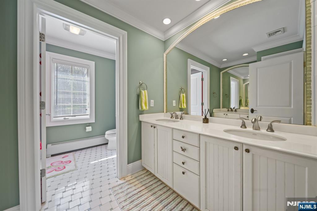 43 Beverly Road Hillsdale, NJ 07642 - Photo 21 of 48