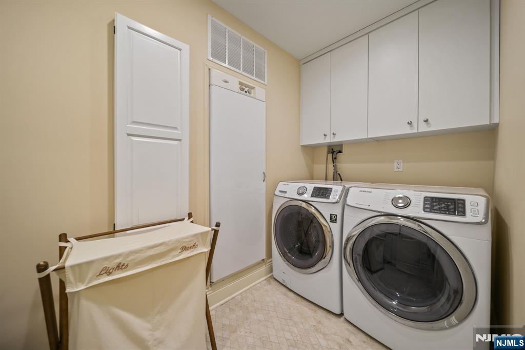 43 Beverly Road Hillsdale, NJ 07642 - Photo 25 of 48