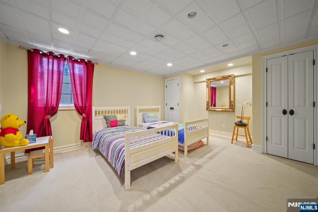 43 Beverly Road Hillsdale, NJ 07642 - Photo 33 of 48