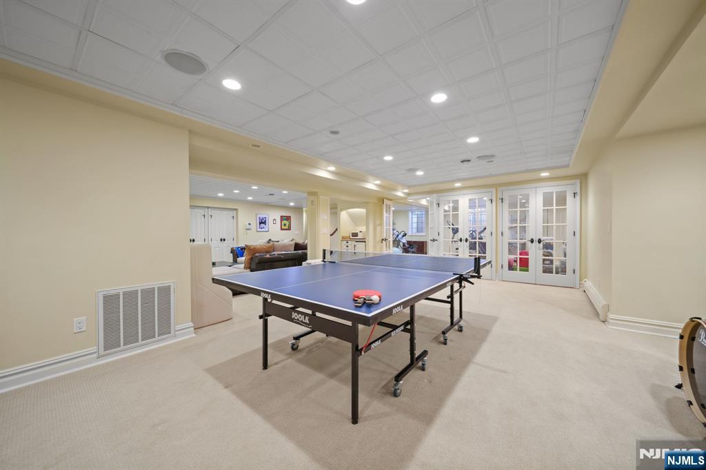 43 Beverly Road Hillsdale, NJ 07642 - Photo 35 of 48