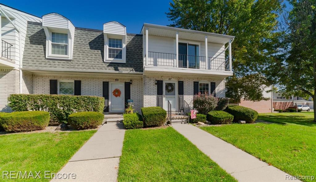 67 Stratford Lane Rochester Hills, MI 48309 - Photo 1 of 35