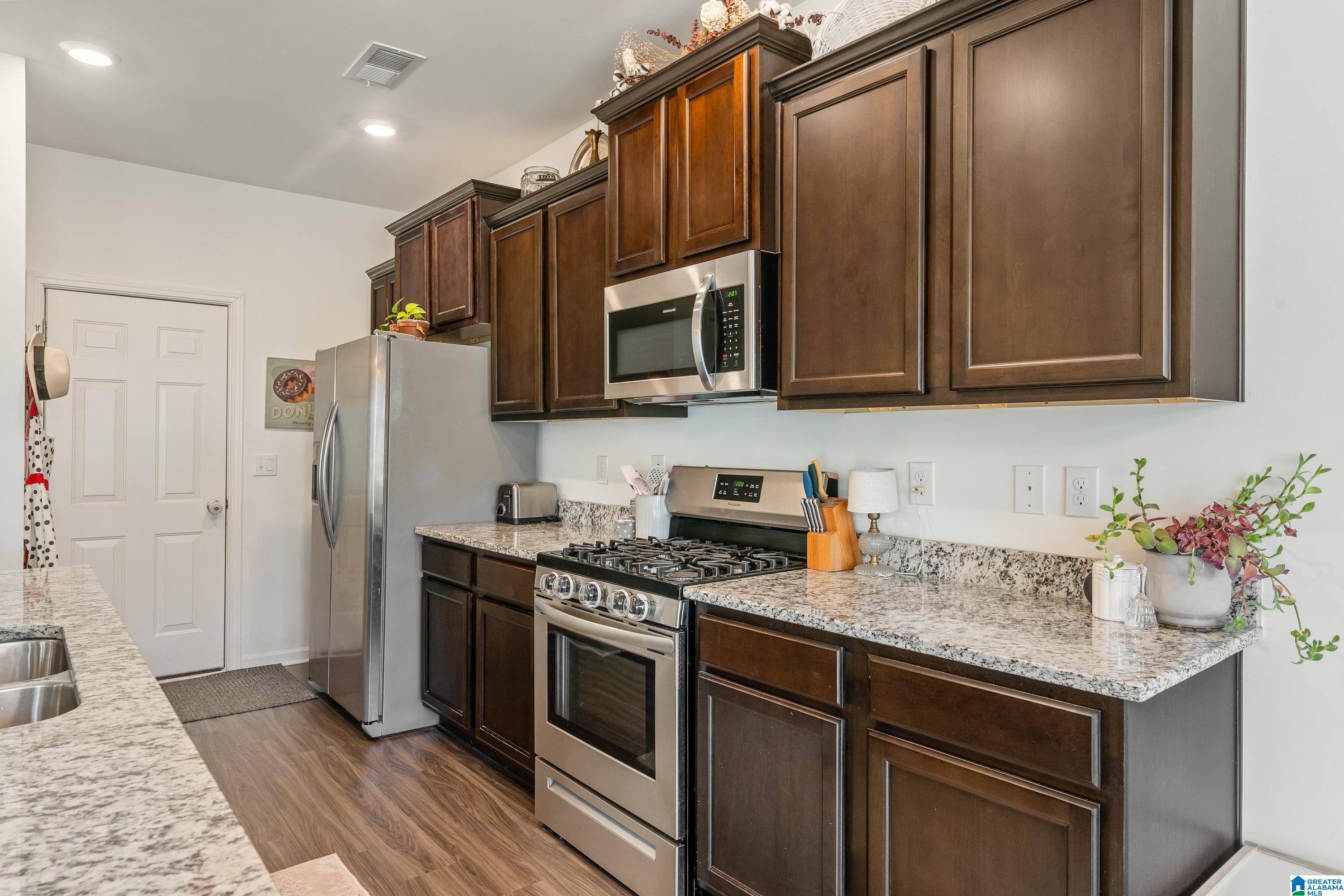 208 Park View Circle Chelsea, AL 35043 - Photo 13 of 45