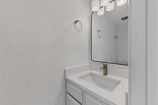 $1,675 | 2500 East Park Boulevard, Unit U3, Plano, TX 75074