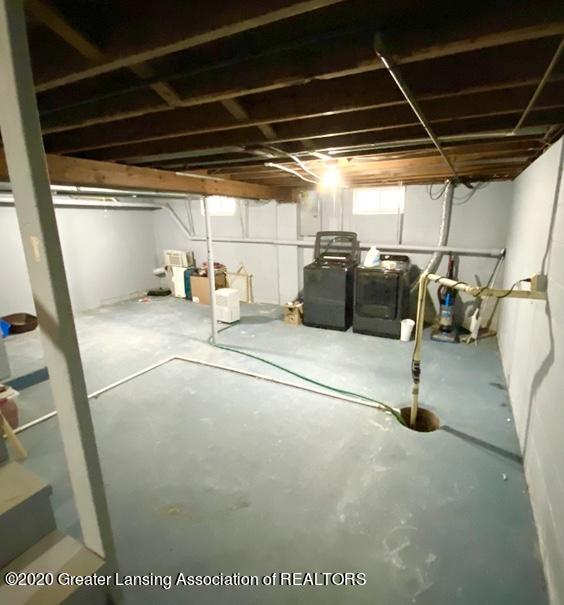 569 Armstrong Road Lansing, MI 48911 - Photo 18 of 27 18 Basement Laundry