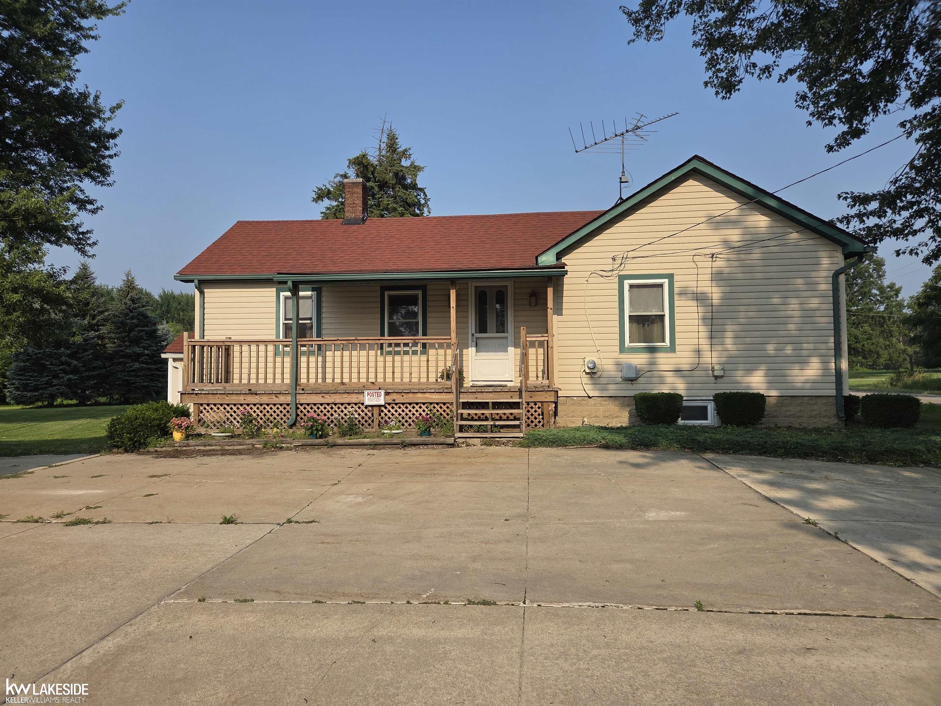 22545 Pratt Road Armada, MI 48005 - Photo 2 of 43